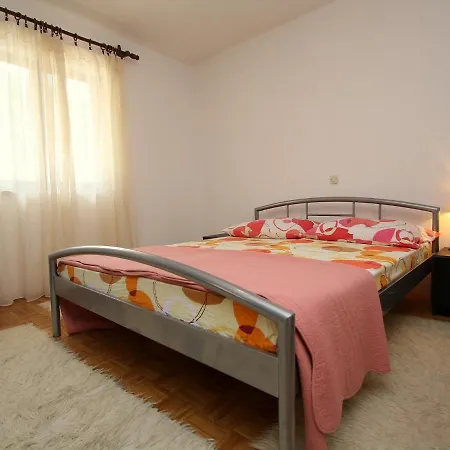 Repak By Interhome ברנה